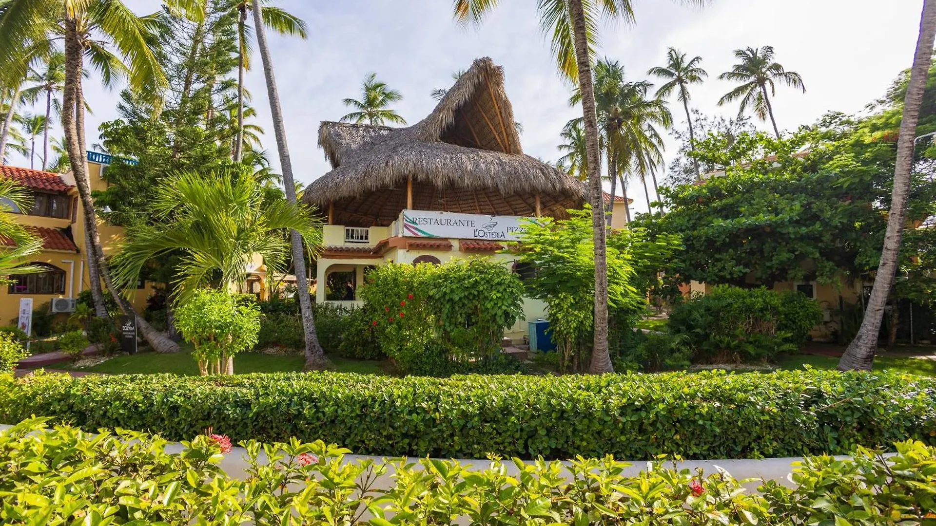 Prime Ocean View Punta Cana Apartments - 3-Bedroom Getaway With Private Terrace On Bavaro Beach 0*,